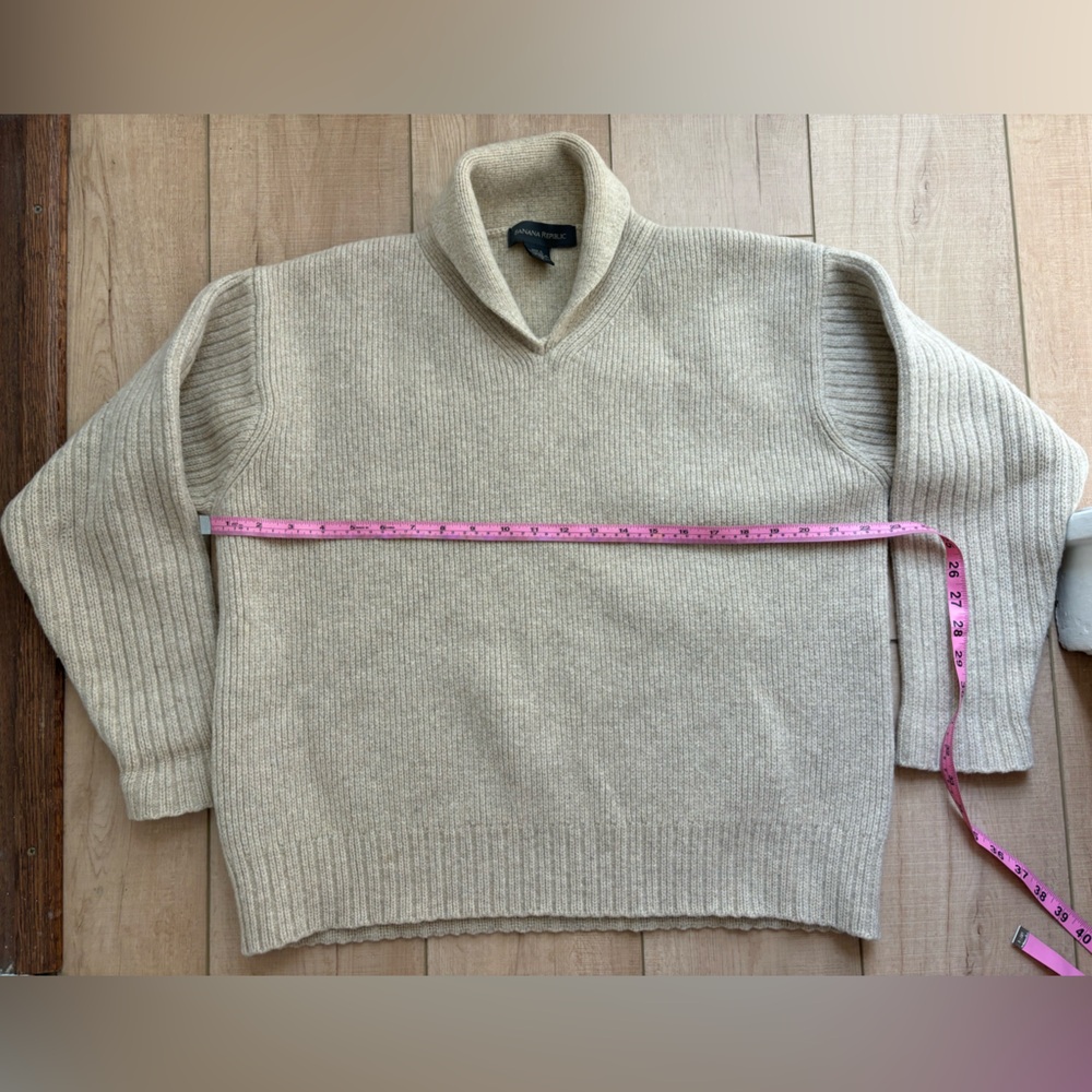 Vintage Banana Republic Large Beige Shawl-Collar Lambswool Sweater